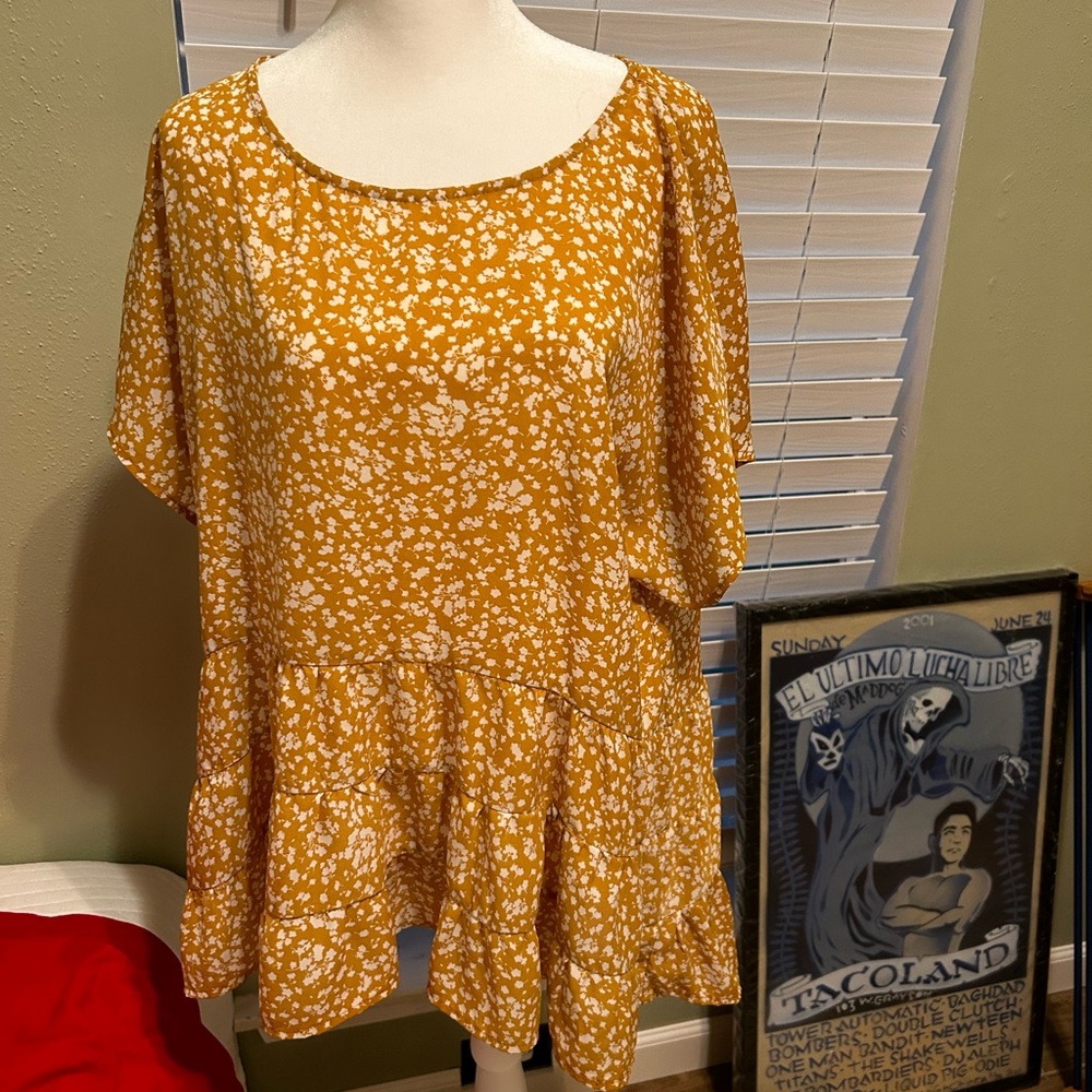 BaeVely top size L mustard yellow print tunic ruffle bottom